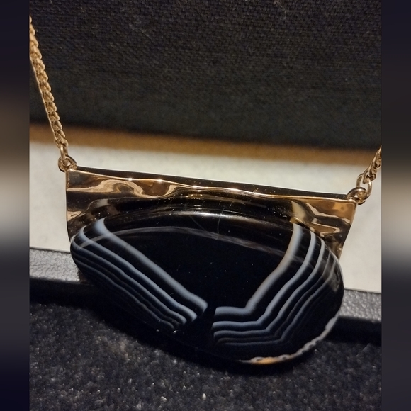 Long large zebra ,and gold ZARA necklace - Picture 3 of 16